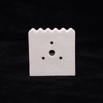 Isolante termico in ceramica di mullite con durezza 7-8 Mohs, che fornisce isolamento termico e punto di fusione tra 1840 e 1850 gradi Celsius