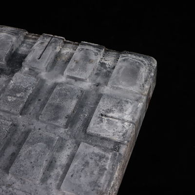 grado Materiale refrattaria assicura una superficie liscia e piatta nei mobili refrattarie per la produzione di mattoni