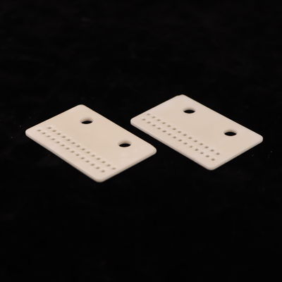 8.9 X 10-6/K Espansione termica Ceramica di ossido di alluminio per applicazioni durevoli e resistenti