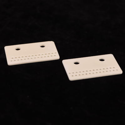 8.9 X 10-6/K Espansione termica Ceramica di ossido di alluminio per applicazioni durevoli e resistenti