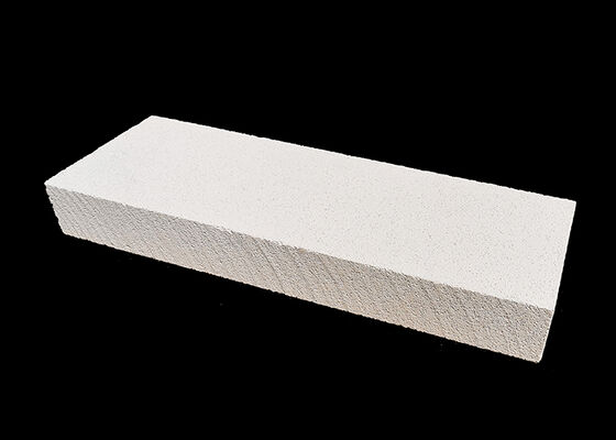 Densità di massa da 0,6 a 1 grammo per centimetro cubo Bricks refrattari che offrono eccezionale resistenza alle alte temperature per lavori pesanti