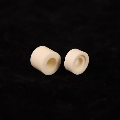 Conducibilità termica 25-35 WmK Materiale ceramico di allumina adatto per applicazioni industriali e isolamento elettrico