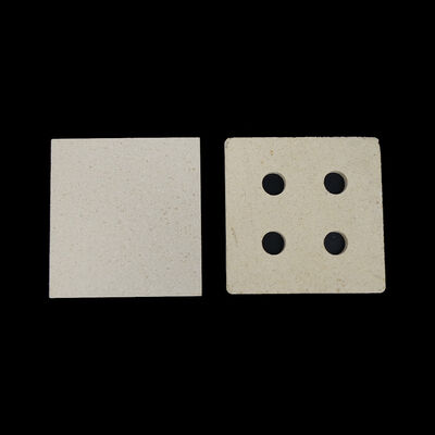 Piani refrattari in cordierite mullite bianca per forni, progettati per una maggiore resistenza agli shock termici e una lunga durata