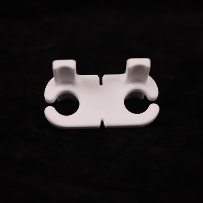 Resistenza all'isolamento superiore a 1012 Ohm-cm Materiale ceramico per applicazioni elettriche