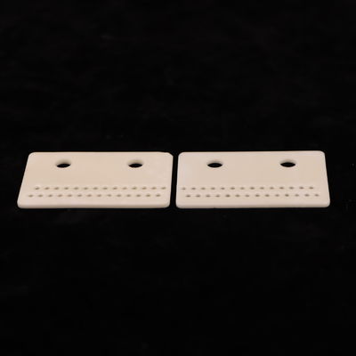 8.9 X 10-6/K Espansione termica Ceramica di ossido di alluminio per applicazioni durevoli e resistenti