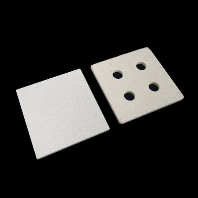 Piani refrattari in cordierite mullite bianca per forni, progettati per una maggiore resistenza agli shock termici e una lunga durata